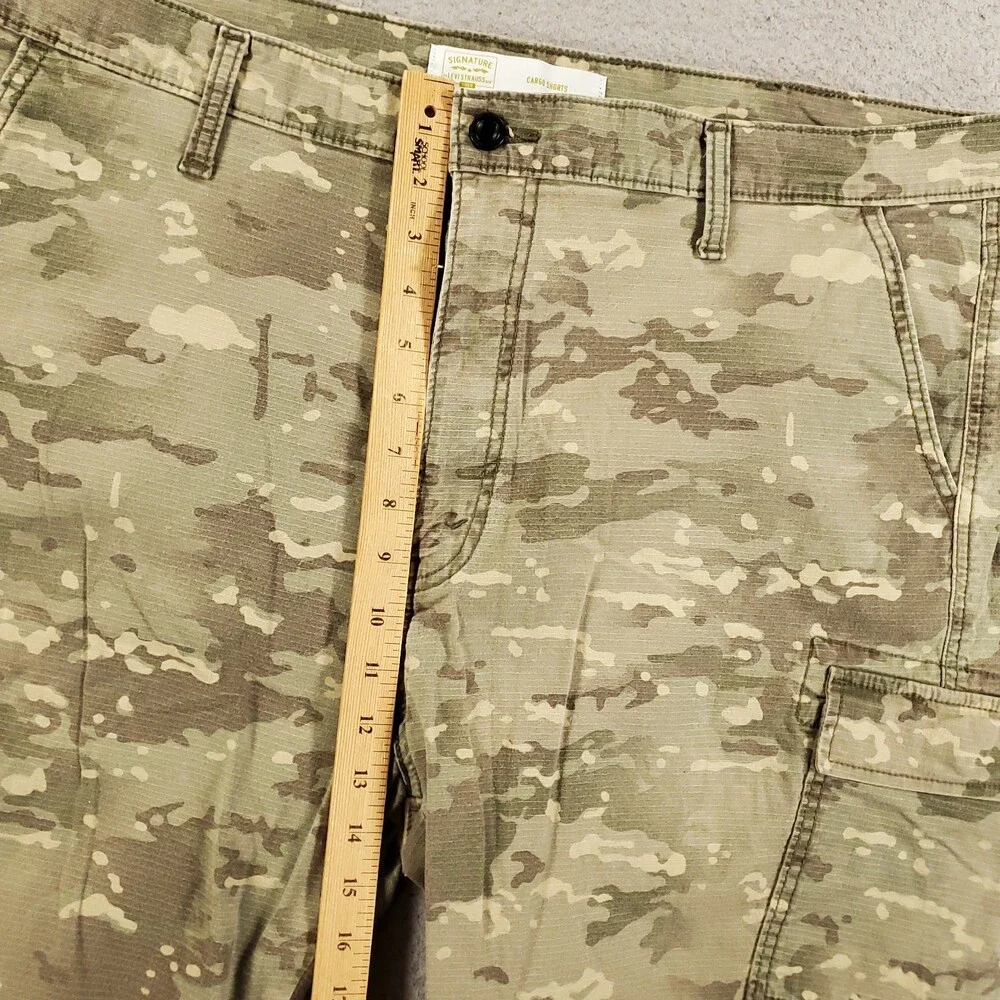 Levis Camo Cargo Shorts Mens 42 Fade 42x10 Stretch Flex Comfort - Picture 3 of 8